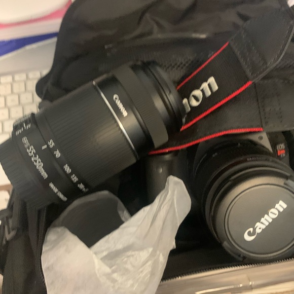 Canon EOS Rebel T3i Eps600D And Lens kit - Picture 6 of 7